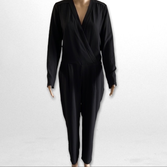 Elegant Black Jumpsuit - Picture 2 of 13